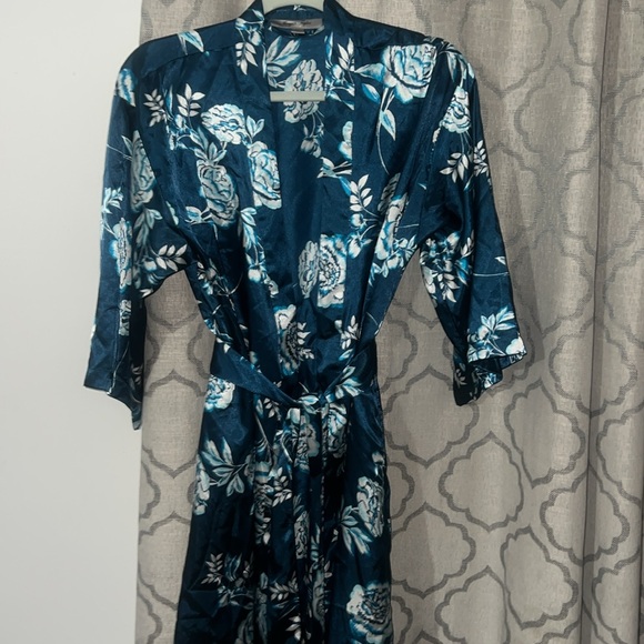Morgan Taylor intimate robe polyester robe floral blue design size xs - Picture 3 of 13